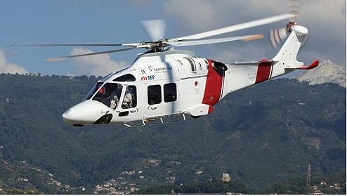 凌天航空執行馬祖全新AW169型10人座直升機。(圖/凌天航空)