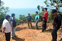 　南竿民眾因鑑界需要開挖土地，工務處邀集相關單位現勘並依法處分。（圖／文：馮紹夫）