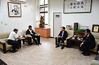 　莒光旺季航班輸運及訂位作業問題，縣長劉增應、議長張永江與馬祖連江航業董事長林德建等研商，連江航業31日前往莒光召開航班研討會。（圖／文：曹重偉）