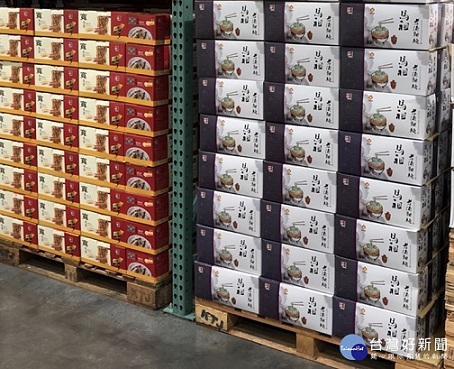 想要成為好市多的熱銷商品,不只商品的CP值要高,還得符合市場的趨勢和需求;例如,能快速上桌的快煮麵,最近就在好市多賣的嚇嚇叫。(圖/興霖食品提供)