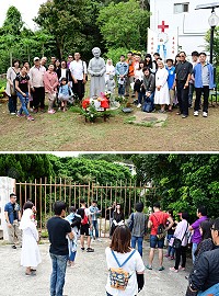 追尋愛的足跡!「尋訪愛者的腳步-馬港走讀」2日溫馨登場,邀請林保寶帶領學員認識天主教堂,林翠芸重新描述當時居住在育幼院的生活點滴及對未來的期望。(圖/文:曹重偉)
