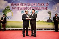 第六屆國家環境教育獎揭曉,連江縣東莒社區發展協會理事長謝春寶榮獲國教獎個人組優等。(圖:連江縣環境資源局)