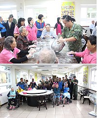 上圖:官兵與依公依嬤們一同做鳳梨酥。下圖:官兵與依公依嬤們一同做鳳梨酥。(圖/文:張堂勝)