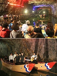 首場藍眼淚坑道音樂會由台中室內合唱團帶來高水準演出,曲曲動聽令人陶醉其中,感受豐富音樂之美。(圖/文:吳嘉榮)