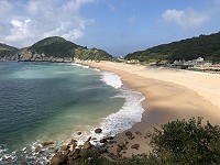 千里之外的「瑪莉亞」已經讓北竿&#22338;里沙灘出現長浪。（圖／文：陳鵬雄）
