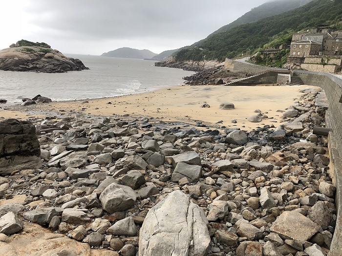 沙灘不見了　圖與文：陳鵬雄