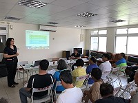 　縣府工務處針對&#22338;里村集體陳情都市計畫變更案，請委外專家到村與民眾面對面溝通。（圖／文：陳鵬雄）
