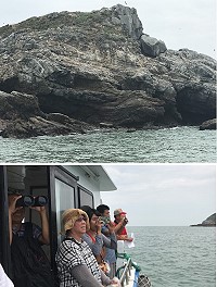 莒光海洋觀光年系列活動-海上看西莒,看到傳說中的蛇頭及成群的燕鷗,讓遊客驚呼連連。(圖/文:宋幸儒)