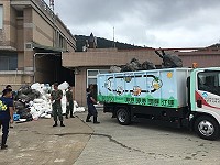 颱風過後,北竿航空站在機場跑道及四周清出5卡車的海漂垃圾。(圖/文:陳鵬雄)