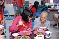 桃園市政府青年事務局舉辦「107年離島志願服務學習營」活動,在南北竿溫暖不少長者的心。(圖:桃園市政府青年事務局)