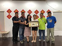 107年東莒模範父親表揚,由林增官先生獲獎,因不克前來由媳婦林秋鶯代表受獎。(圖/文:蔡夢玲)