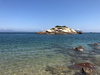 　海天一色，海水正藍。（圖／文：陳鵬雄）