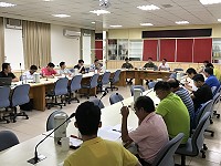 　2018第4屆馬祖國際馬拉松第1次行政工作支援分配會議20日舉行，縣府和馬管處會同各局處及相關單位展開行政工作協助分配。（圖／文：吳嘉榮）