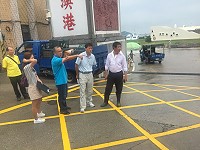 　福澳坡不斷傳出車禍，議員曹以標27日邀集相關單位前往現勘，交旅局表示會立即改善。（圖／文：馮紹夫）