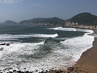 　襲日颱風外圍造成馬祖地區東側澳口3日出現長浪。（圖／文：陳鵬雄）