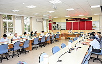 　縣議會定期大會接近，縣府3日召開107年第2次縣議會第六屆及歷次定期大會議決案未結案件執行情形管制會議；聽取議員議案業務權責局處代表逐項報告。（圖／文：曹重偉）