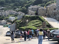 　天氣穩定，近日來馬遊客量有回升現象，景點都能看到人潮。（圖／文：陳鵬雄）