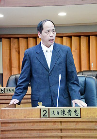 　議員陳貴忠進行質詢。（圖／文：曹重偉）