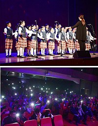　第4屆馬祖國際馬拉松「莒肆無雙」迎賓藝文之夜2日晚閃亮登場，在地歌唱好手帶來多首動聽的福州歌曲，讓來馬選手印象深刻，聽眾充分感受馬祖豐富多元的藝文活力。（圖／文：曹重偉）