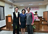　隨著定期大會落幕，不再爭取連任的東引鄉長楊雲成，鄉民代表劉家發、林瑞璇三人，也要告別議場，邁向人生新旅程。（圖／文：陳其敏） 