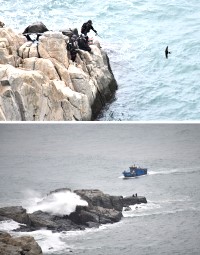 東北季風逐漸增強,海流及營養鹽帶來豐富的漁業資源,吸引一批又一批釣客前進馬祖各島挑戰磯釣。不過,馬祖各島岩礁地形多陡峭,從事磯釣千萬要注意安全,尤其是救生衣、釘鞋絕不能少。(圖與文:陳其敏)