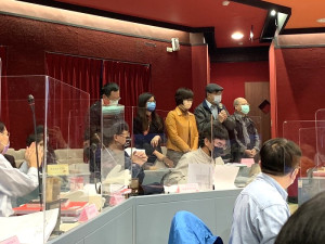 教育部28日召開十二年國民基本教育課程綱要審查大會,閩東語文課綱獲全數委員投票通過,111學年度起列入正式課程。(圖:教育處)