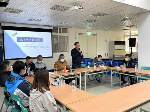 　北竿鄉公所舉辦示範住宅推動說明會，副縣長王忠銘率縣府相關局處與北竿各界共同討論。（圖／文：陳鵬雄）