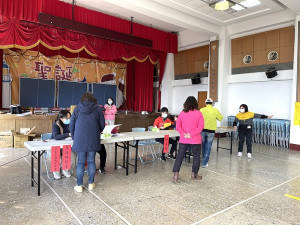 公投投票結束,西莒第八投開票所投票率不到三成。(圖/文:宋幸儒)