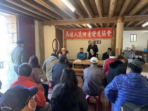 　馬祖土地自救聯盟召集人陳儀宇等人籌組連江縣馬祖人民田產發展協會19日首次籌備會議，以聲討索還祖遺土地為宗旨。（圖／文：馮紹夫）