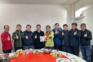 東引消防分隊年終聯誼餐會,副縣長王忠銘、議長張永江、局長曹典鈺等人到場慰勉消防、義消人員的辛勞付出。(圖:東引消防分隊)