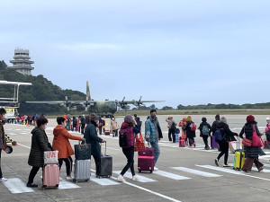 　縣府、南竿航空站22日申請軍機疏運滯留旅客。（圖／文：馮紹夫）