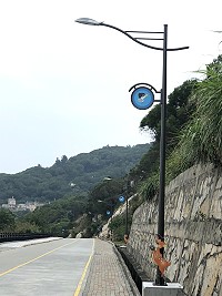 全面換裝　圖與文：陳鵬雄