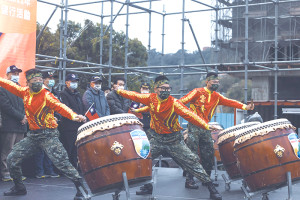 111年元旦升旗典禮戰鼓表演。