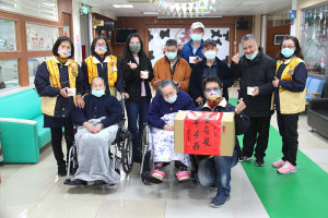 　國際佛光會馬祖分會前往大同之家贈送臘八粥，與大眾共享祈福及歡喜結緣。（圖／文：吳嘉榮）