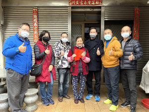 　副縣長王忠銘代表縣長至北竿發放春節慰問金，同時聽取基層建言。（圖／文：陳鵬雄）