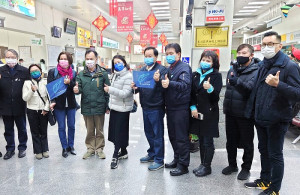 立委吳思瑤、陳玉珍應文總之邀,11日上午抵馬參與馬祖國際藝術島盛會,縣長劉增應、議長張永江等機場迎接。(圖:連江縣政府)