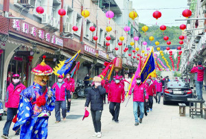 馬祖境天后宮12日下午吉時進行元宵清潔衢道儀式,為15日晚間擺暝巡安祈福暖場,歡迎遊客鄉親踴躍前往欣賞並配合現場防疫措施。(圖:馬祖境天后宮)