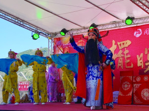 國立台灣戲曲學院演出《威鎮海疆》,重現尚書公陳文龍忠義氣節故事。(圖/文:馮紹夫)