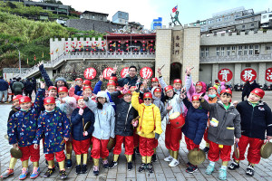 東引一年最重要的迎神盛會　白馬尊王祈福遶境。（圖：陳其敏）
