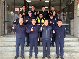 新人新氣象,警察局督察長張文峰、南竿警察所長楊宏權由局長郭順德陪同下,前往縣府拜會;縣長劉增應期許做好刑事治理工作。(圖:連江縣警察局)