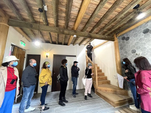 　文化總會邀請11國駐台使節或其代表參訪北竿島。（圖／文：陳鵬雄）