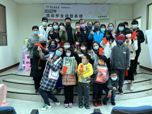 馬祖家扶中心12日舉辦獎助學金頒獎典禮,讓有需要的孩童能安心、順利就學並給於鼓勵。(圖:馬祖家扶中心)