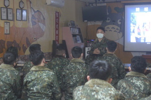 唐主任於宣教結束後實施總結及自身經驗分享。(圖/文:鄭真)