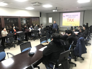 　交旅局、連江縣旅行商業同業公會辦理稅法研習，協助旅行業者充份瞭解旅遊業相關基本稅法及相關規定。（圖／文：吳嘉榮）