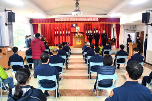 　縣警局舉行新任警察所長聯合布達典禮，縣長劉增應發布人事命令：南竿警察所長楊宏權、莒光警察所長張嘉成、東引警察所長陳志青。（圖／文：曹重偉）