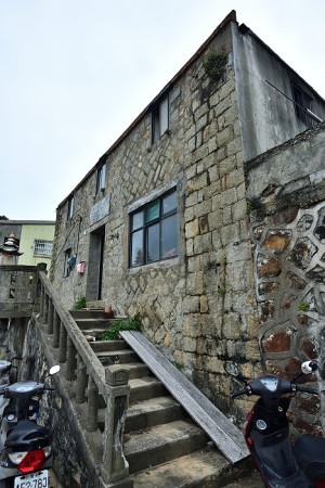 東引中路樂華村51號、中柳村18號等老屋建築，文化處規劃進行文化資源盤點及保存再利用計畫，期能串聯既有已修復的建物，創造地方空間的魅力。（圖／文：陳其敏）