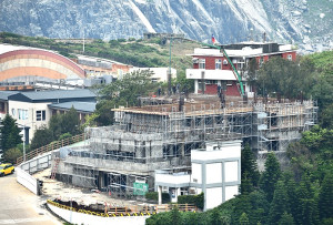 　東引鄉行政大樓及地下停車場拆除重建工程，施工進度達36.03%。（圖／文：陳其敏）