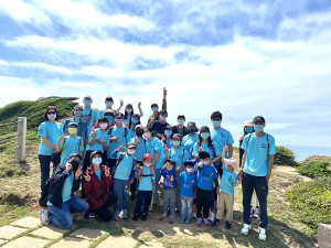 東莒國小與附幼兒園6日舉行春季郊遊結合歡慶母親節活動。(圖/文:蔡夢玲)