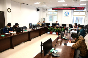 　疫情指揮中心召開第129次會議，縣長劉增應公布新增5名確診個案（2男3女），所在地南竿3名，北竿2名。（圖／文：曹重偉）