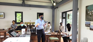 國發會地方創生輔導團由國土處副處長呂登元帶團,以及邀請歐陽忻憶、趙式隆2位訪視委員提供相關諮詢。(圖:縣府行政處)